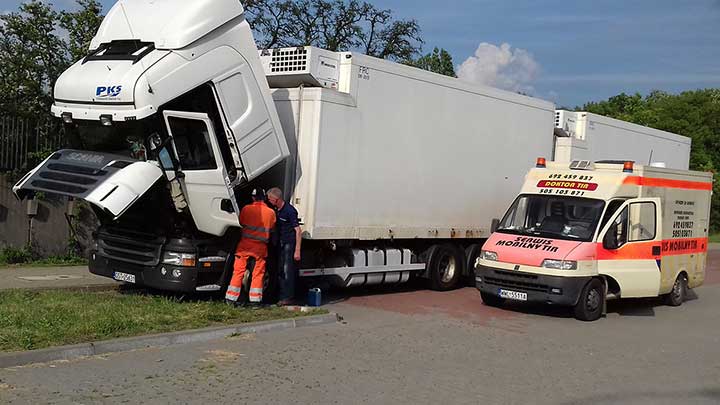 Serwis Mobilny TIR - Pomoc drogowa podczas akcji ratownictwa drogowego